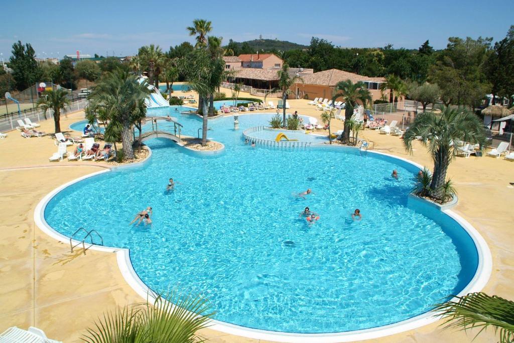 Camping Resort Les Champs Blancs Agde Exterior foto