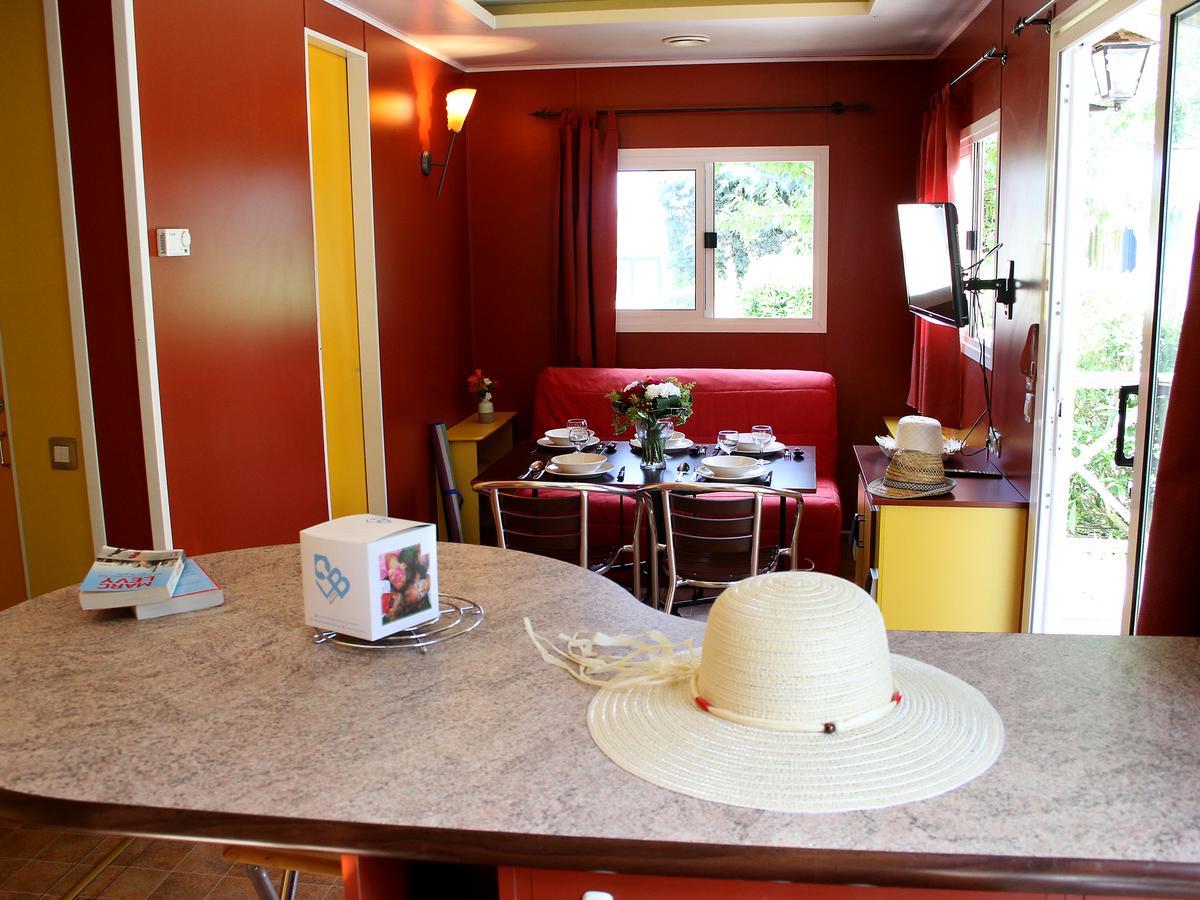 Camping Resort Les Champs Blancs Agde Exterior foto