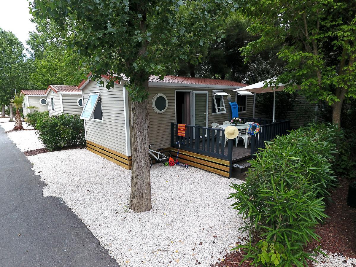 Camping Resort Les Champs Blancs Agde Exterior foto